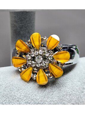 Beautiful Rhinestone Adjustable Flower Bracelet